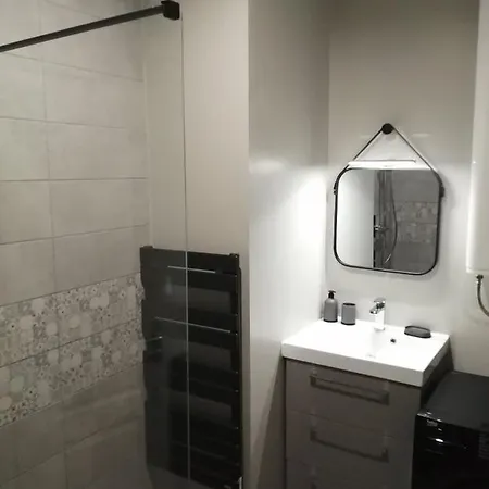 Apartment Centre *
